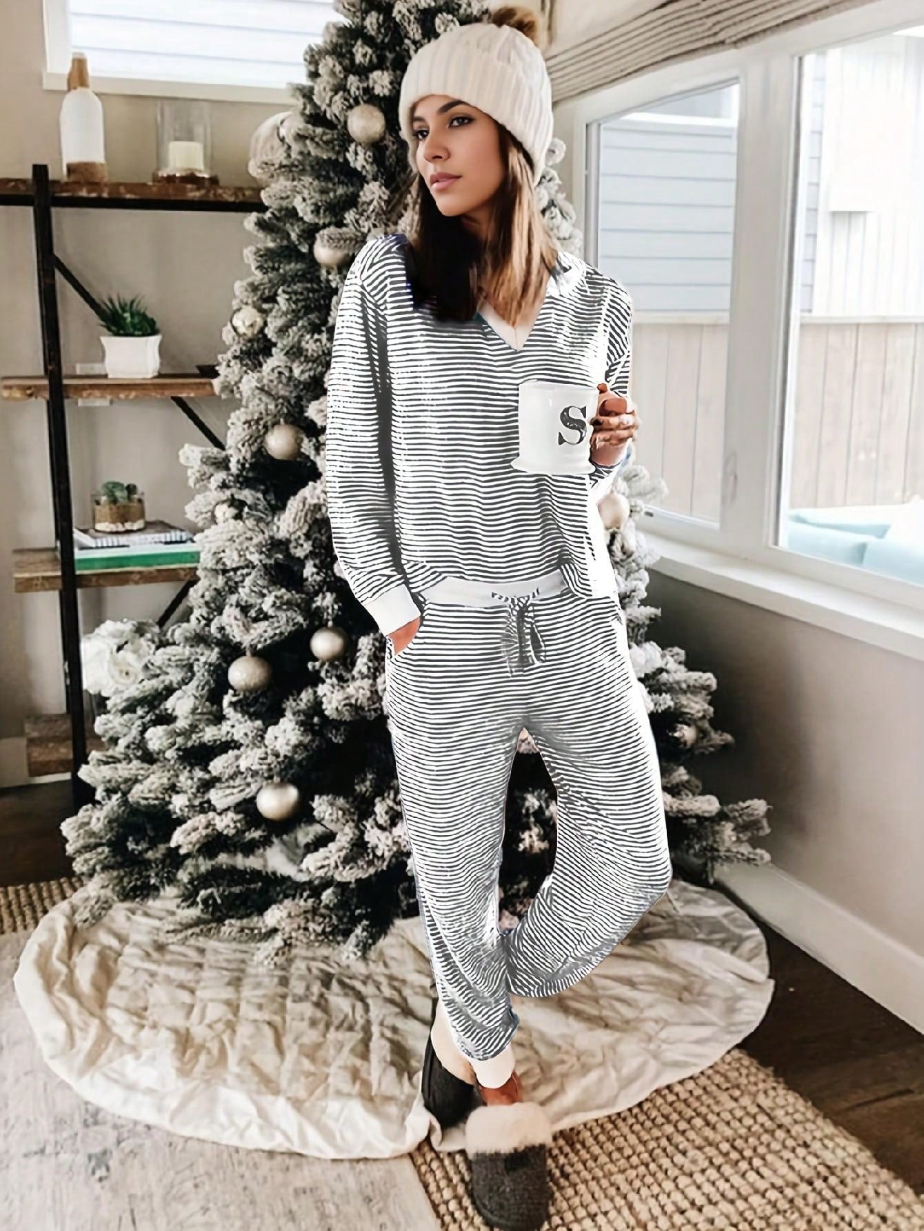 2pcs/Set Christmas Striped V-Neck Long Sleeve Pajama Set, Autumn/Winter